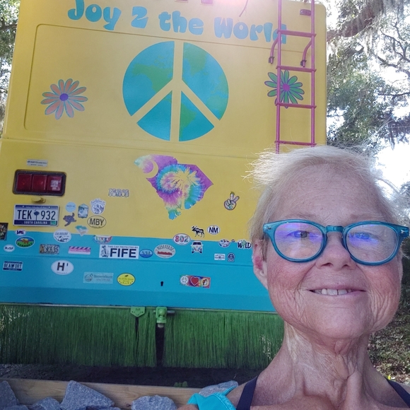 ALL Other - Bertha. Show some L❤️VE  silent show TODAY MONDAY 10/25 1037 am eastern